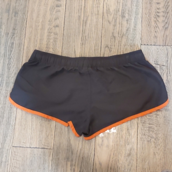 Roxy shorts - Picture 2 of 2